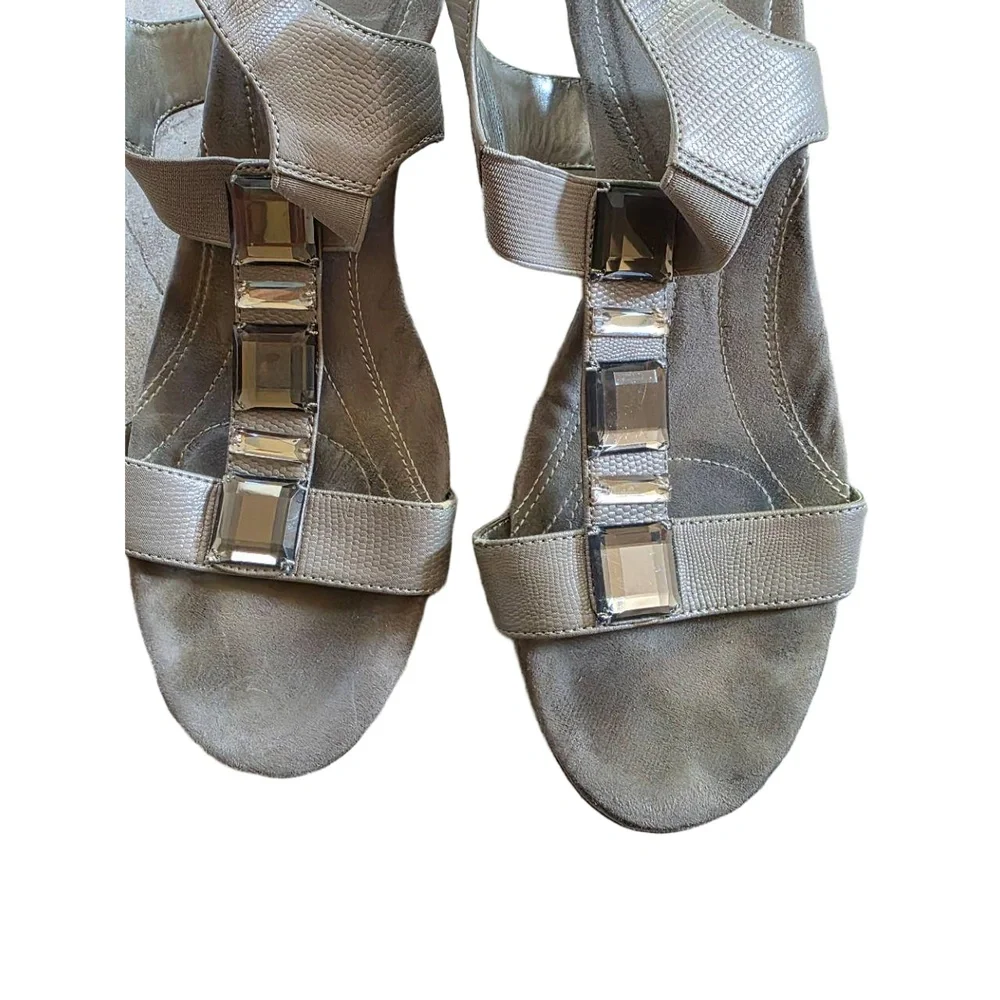 AK Sport Tan Beige Jeweled Textured Wedge T-Strap Sandals‎ Size 10M
